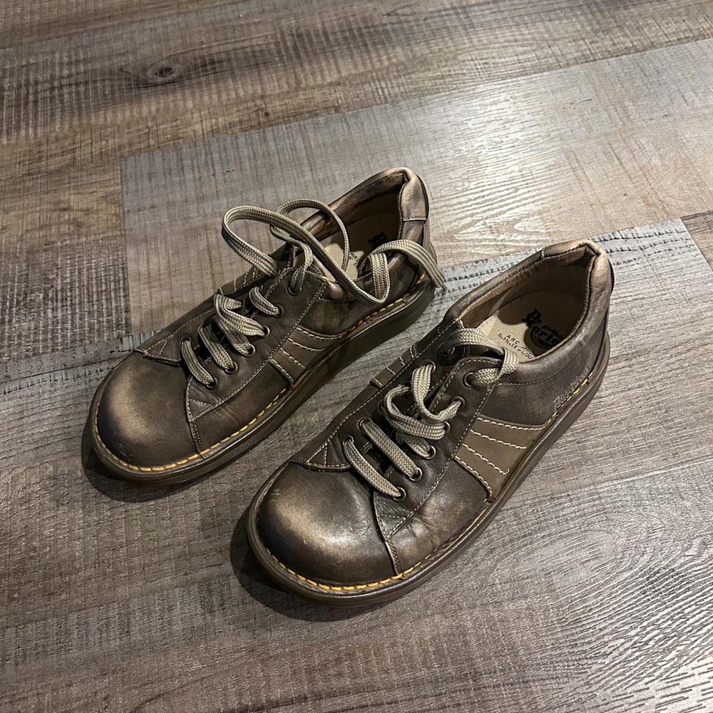 Doc Martens olive green Big Kid Size 5 VGUC - Picture 3 of 5